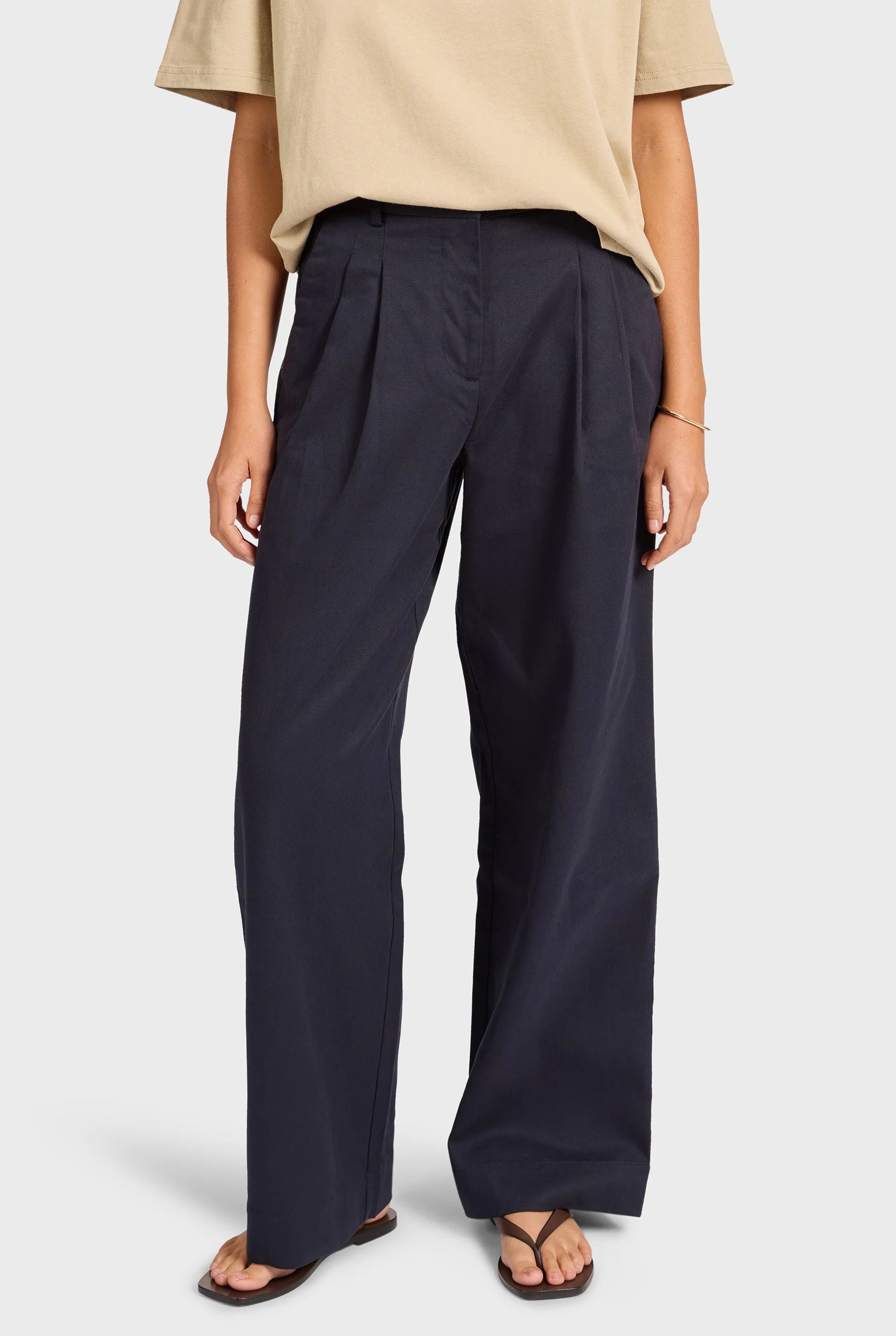 Monroe Pleated Pant