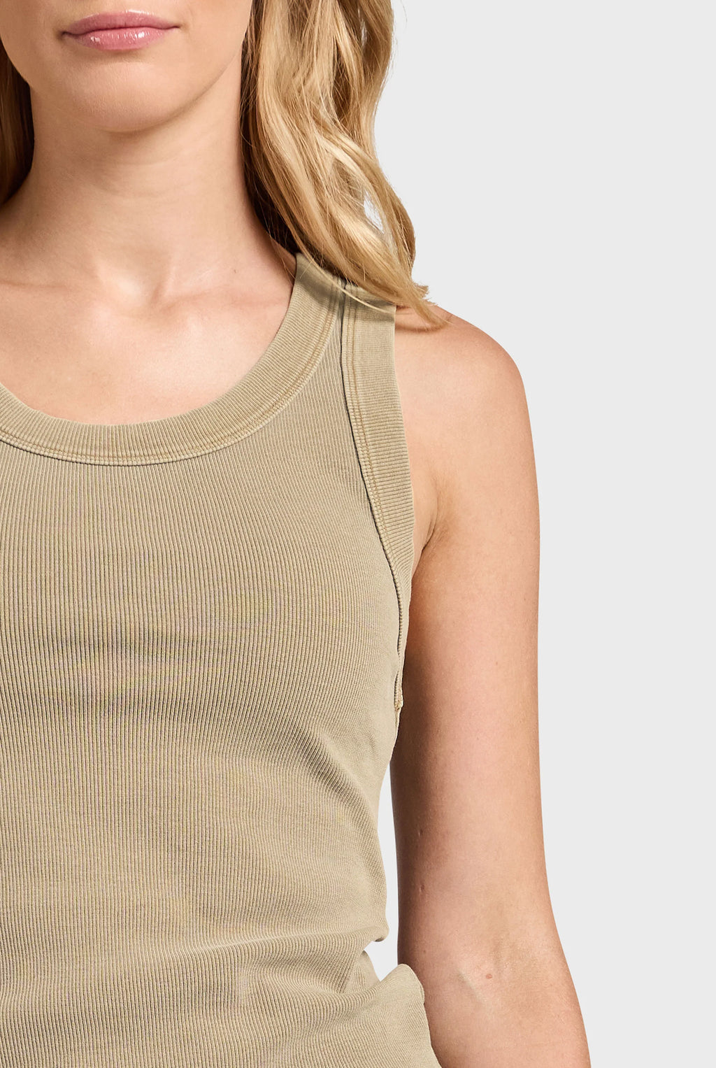 Essential Rib Tank