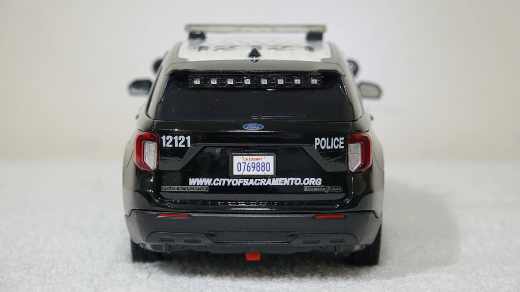 1/24 scale Sacramento California Police Department 2022 Ford Explorer with custom added lights and siren. !!FREE SHIPPING!!