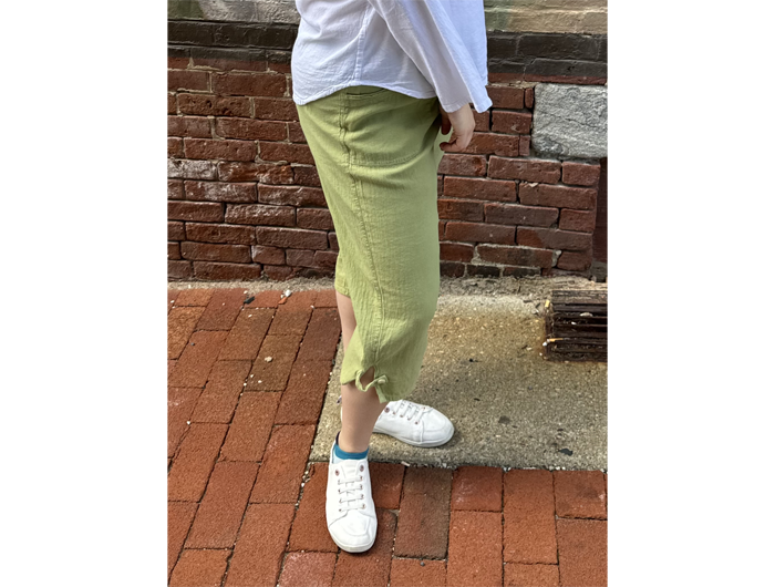 Maya Jones Women's Capri Pant
