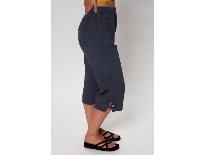 Maya Jones Women's Capri Pant